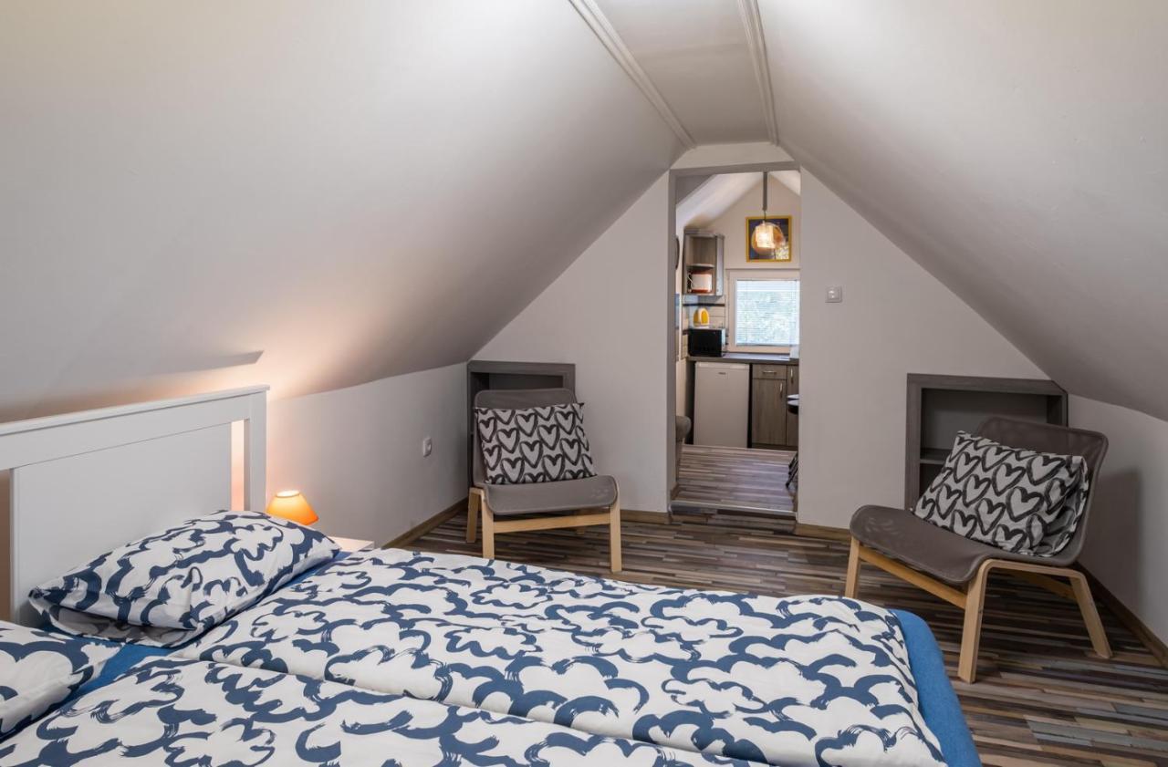 Szuerke Vendeghaz Balatonkenesen Apartment Bagian luar foto