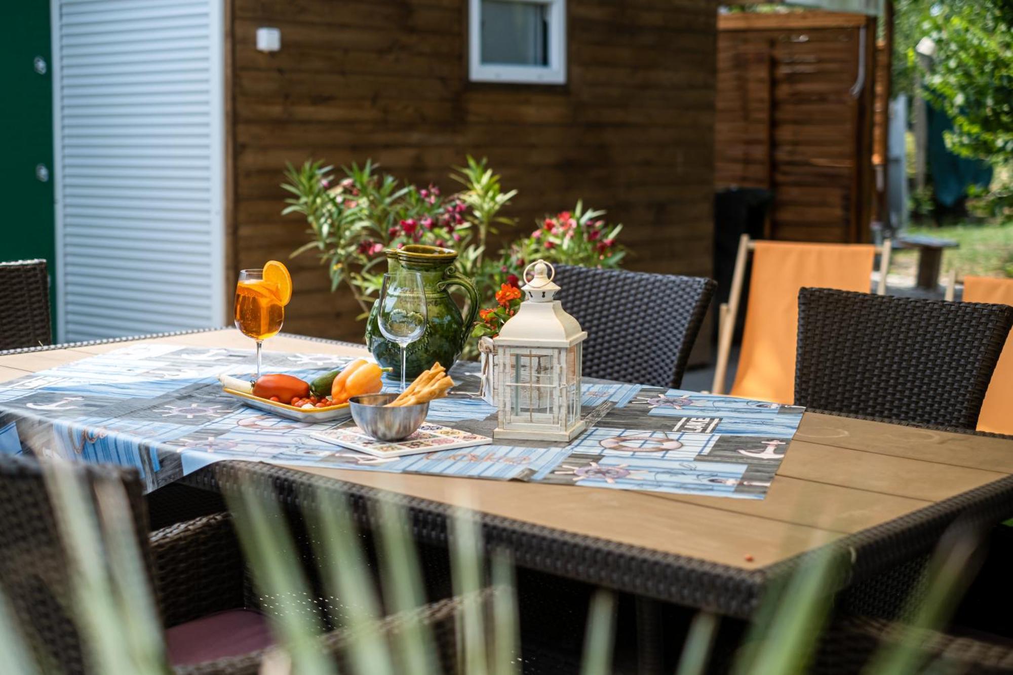 Szuerke Vendeghaz Balatonkenesen Apartment Bagian luar foto